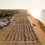 For Your Getaway Near The Beach-beahost 비비오네