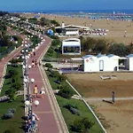 Lejlighed For Your Getaway Near The Beach-beahost *